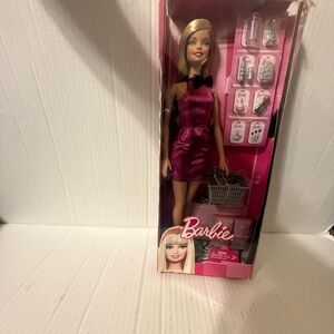 2010 Mattel ~ Barbie Shopping Giftset, includes shopping basket ~ NIB See Pics